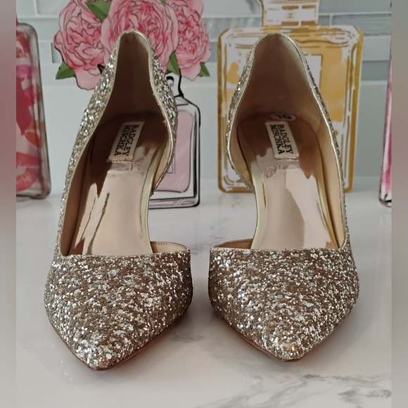 EUC Badgley Mischka Heels - Women's Gold Glitter Pointed-Toe Pumps - Picture 2 of 9